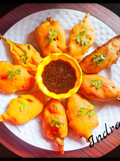 पालक पकौड़ी(Palak pakodi recipe in Hindi) रेसिपी मुख्य फोटो