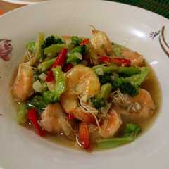 A picture of Cah Brokoli Udang.