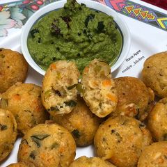 A picture of Rava Appe.