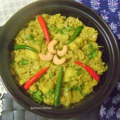 A picture of Thor Muri Ghonto (Banana Stem cooked with Rice).
