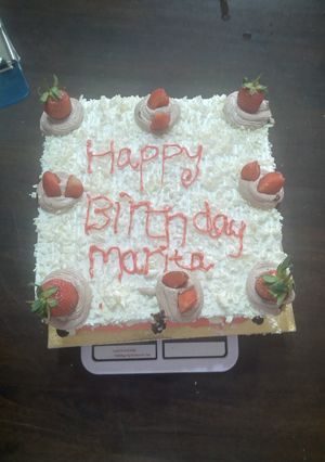 A picture of How to make white forest cake.