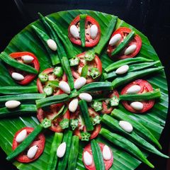 A picture of Steamed ladies finger salad.