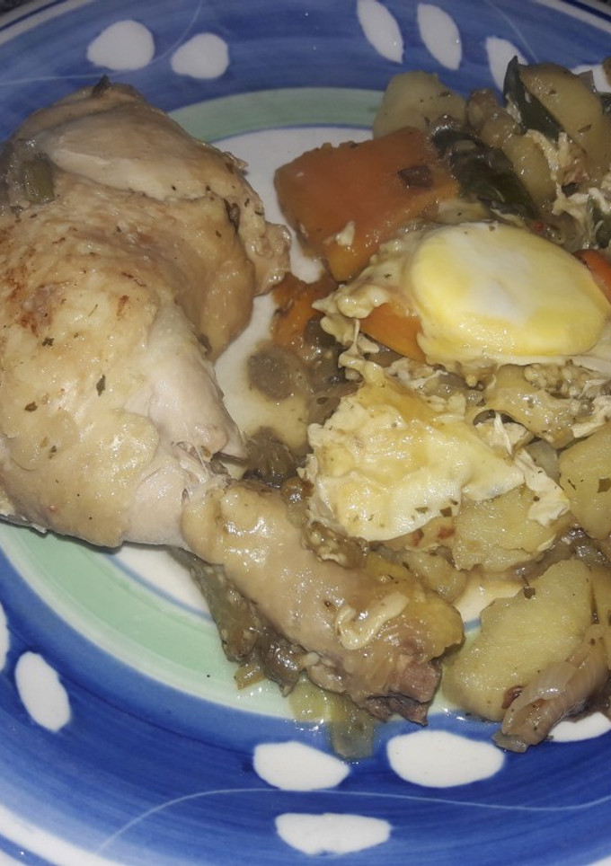 Una foto de Pollo salteado con verduras!! Esta buenisimaaa