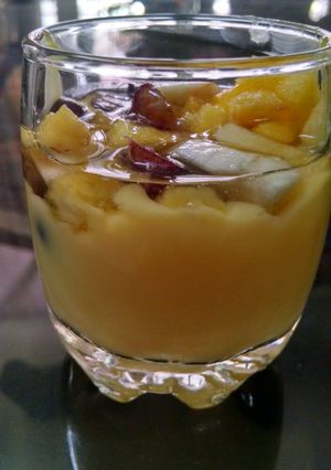 A picture of Fruit Custard.