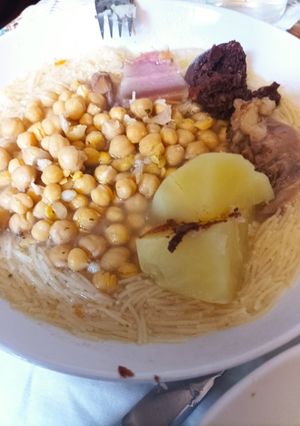 Una foto de Cocido madrileño