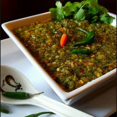 A picture of Mike's Thai Nam Prik Sauce.