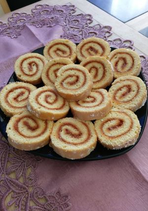 Baracklekváros piskótatekercs recept fotója