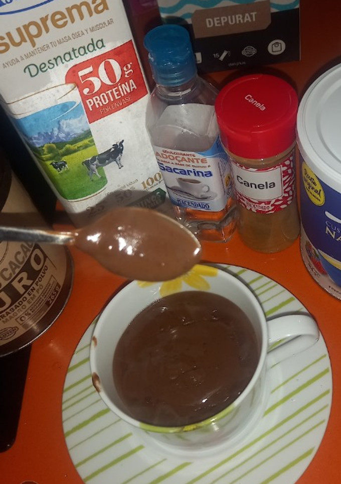 Una foto de Chocolate a la taza light proteico en microondas