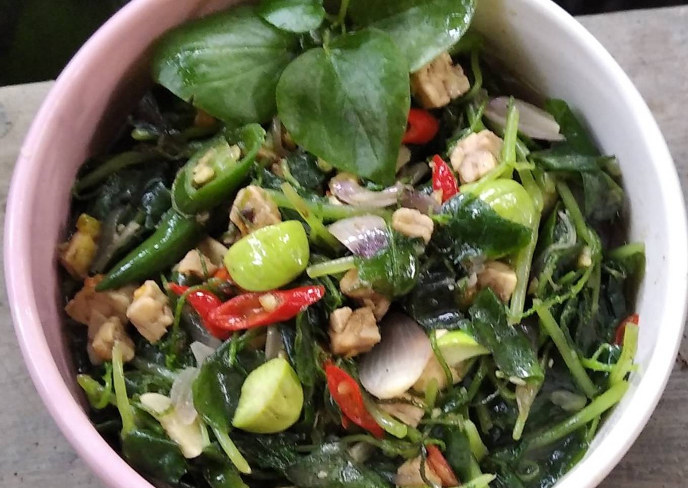 Langkah Mudah untuk Membuat Tumis Daun Sirih Cina, Sempurna