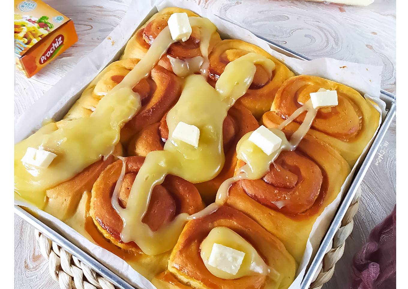 Double Cheesy Roll