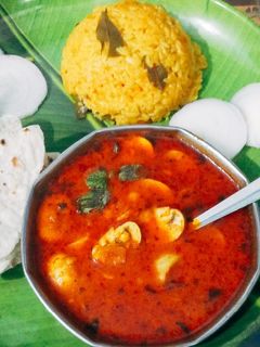 मशरूम मसाला विद तंदूरी रोटी (Mushroom Masala Recipe In Marathi) रेसिपी चे मुख्य फोटो