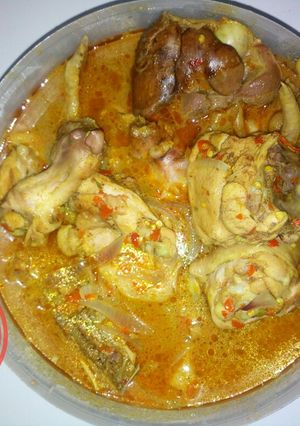 A picture of Chicken pepper soup.