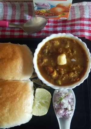 A picture of Pav bhaji.