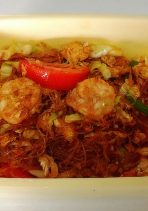 รูปของ วุ้นเส้นผัดไข่ใส่กุ้งสด