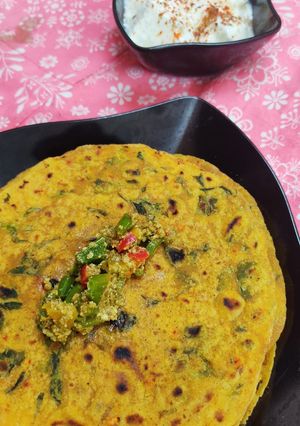 A picture of Jain methi thepla.