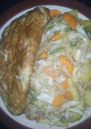 A picture of Vegetables noodles and Irish.