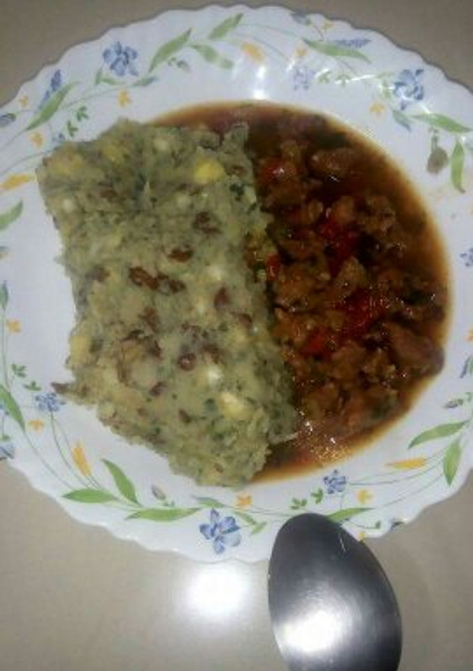 A picture of Beef stew with Mokimo.