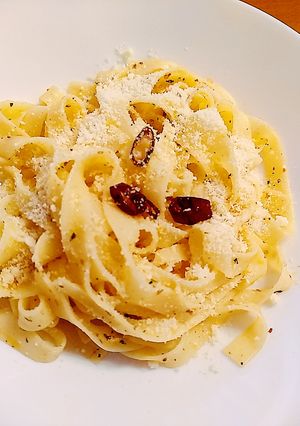A picture of Butter garlic and chilli Spaghetti.
