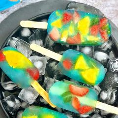 A picture of Blue Lagoon Shikanji Mojito Popsicles.