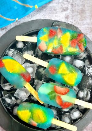 A picture of Blue Lagoon Shikanji Mojito Popsicles.