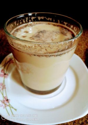 A picture of Cinnamon Clove Milk.