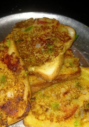 A picture of Semolina veg sandwich.