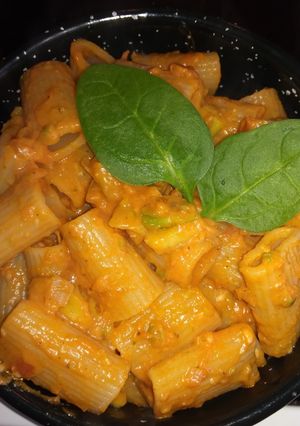 Una foto de Pasta con aguacate 🥑