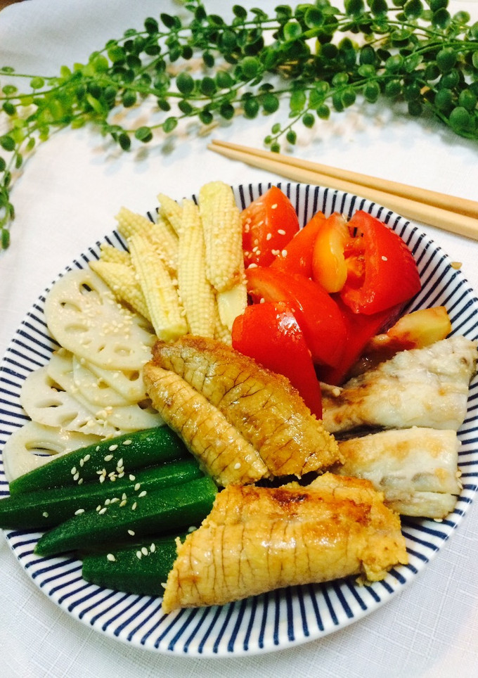 煙燻旗魚卵輕食沙拉 的食譜成品照片
