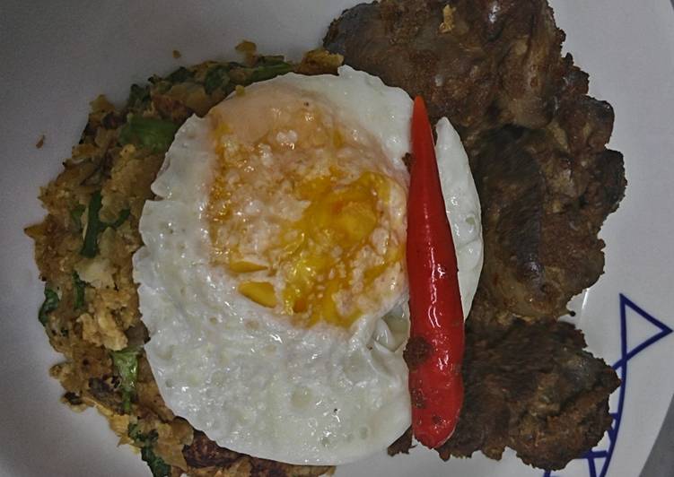 Langkah Mudah untuk Membuat Nasi Goreng Telor Ceplok Sambel Goreng Ati #keto Anti Gagal