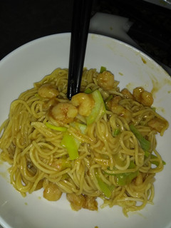 Una foto de Gambas Chinas con fideos