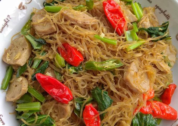 Cara Gampang Membuat Bihun Goreng Bakso yang Enak