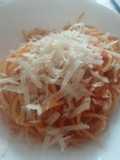 Spaghetti cu sos de roșii și mozzarella