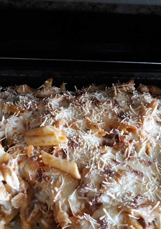Una foto de Macarrones al horno con chistorra