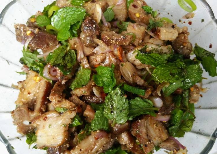 Thai grilled pork salad (moo nam tok)
