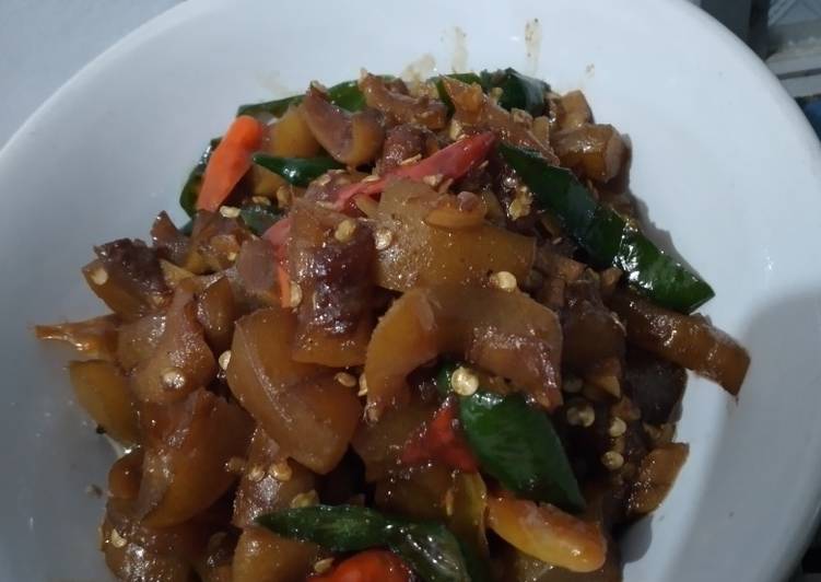 Oseng Kikil cabe hijau