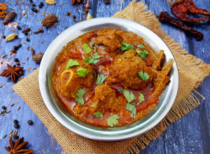 A picture of Spicy Goan Mutton Xacuti.