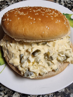 Una foto de Ensalada de huevo duro