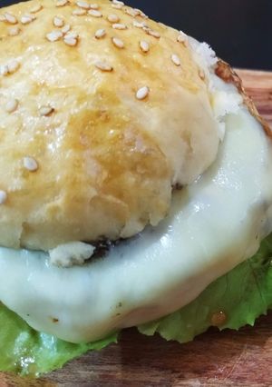 Una foto de Hamburguesas de pollo caseras 🍗🍔