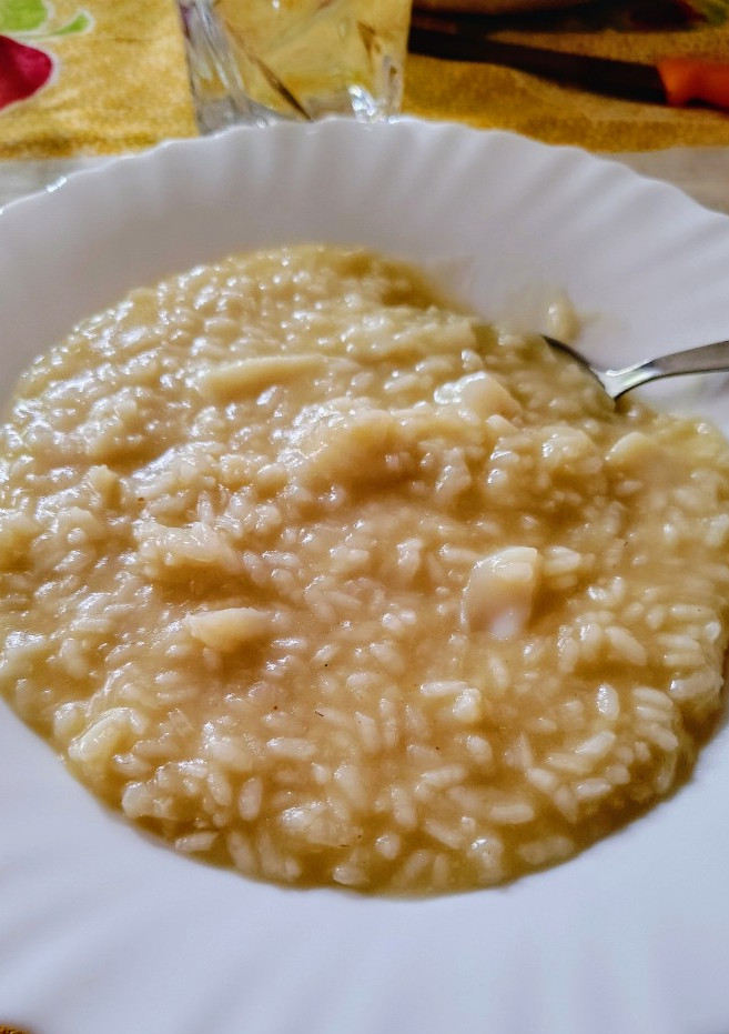 Una foto de Arroz blanco meloso 🍚