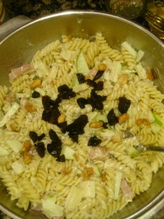 Una foto de Ensalada de pasta 💗