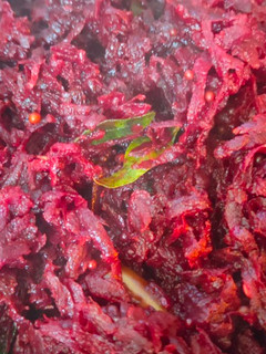 பீட்ரூட் பொரியல் (Beetroot poriyal recipe in tamil) செய்முறை முக்கிய புகைப்படம்
