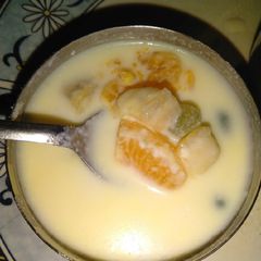 A picture of Fruity custard.