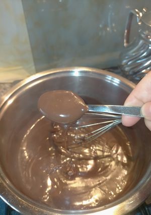 صورة لوصفة صوص شوكولاتة لدهن الكيك