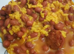 Foto principal de Alubias rojas con arroz y chorizo