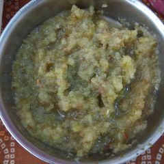 A picture of Raw mango chutney.
