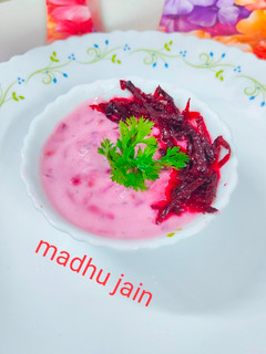 पिंक रायता/चुकंदर का रायता (Pink Raita / Chukandar ka raita recipe in Hindi) रेसिपी मुख्य फोटो