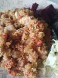 Ensalada tibia de quinoa, pollo y panceta