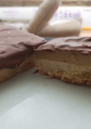 A picture of Billionaire's Shortbread.