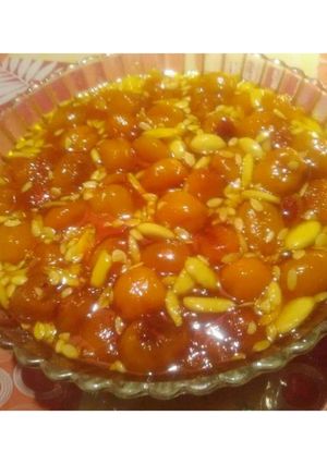 A picture of Alu bukhare ki chutney.