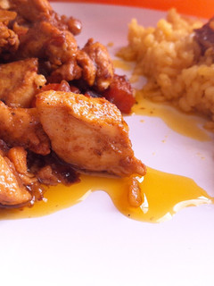 Una foto de Pollo dulce al estilo árabe